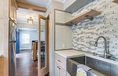 University District Casa | Charming Updated One Bedroom with yard