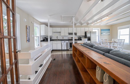 Stone Harbor Casa | Charming upside-down style single-family home