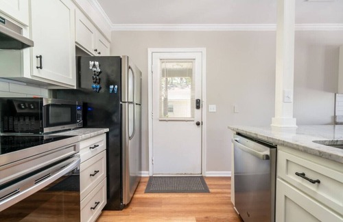 Harbison Apartamento | Charming Upstairs Apt in Irmo | 3 BR | Sleeps 6