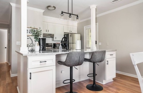 Harbison Apartamento | Charming Upstairs Apt in Irmo | 3 BR | Sleeps 6