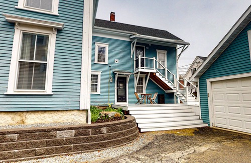 Bucksport Casa | Charming upstairs duplex with fast WiFi, partial AC, & walkable location