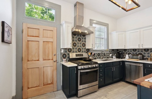 Faubourg Livaudais Casa | Charming Uptown Home Just Blocks from Commander's Palace