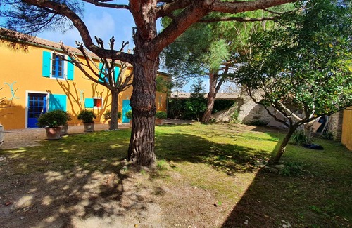 Saint-Denis-d'Oleron Casa | Charming villa in the center of town, with swimming pool, close to the sea and market.