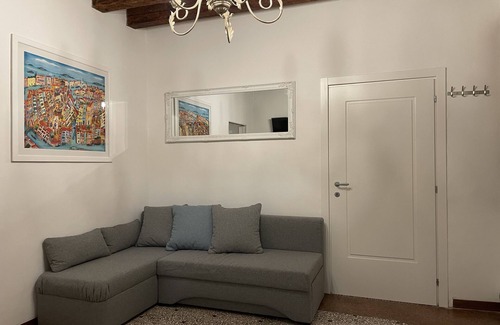 Cannaregio Apartamento | Charming Venetian style, central, air conditioned 2 bedroom apartment