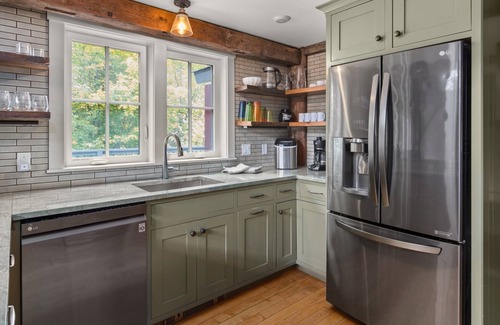 Warren Casa | Charming Vermont Farmhouse Retreat: Three Unique Units Combined