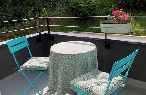Chamalieres Apartamento | Charming, very quiet F2 just a few minutes' walk from the Royat thermal baths.