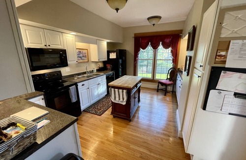 Copper Hill Casa | Charming Victorian Home Close to The Blue Ridge Parkway - Mile Marker 146