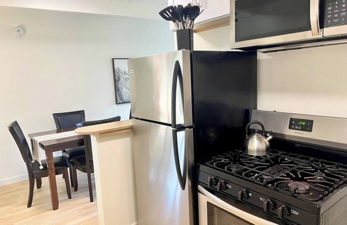 Belmont Cama Y Desayuno | Charming views & amenities!