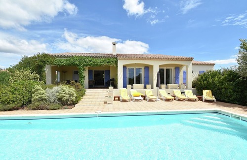 Escales Villa | Charming Villa in Escales with Jacuzzi, Pool