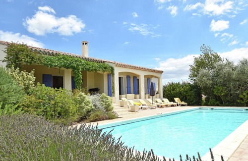 Escales Villa | Charming Villa in Escales with Jacuzzi