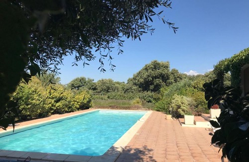 Escales Villa | Charming Villa in Escales with Jacuzzi