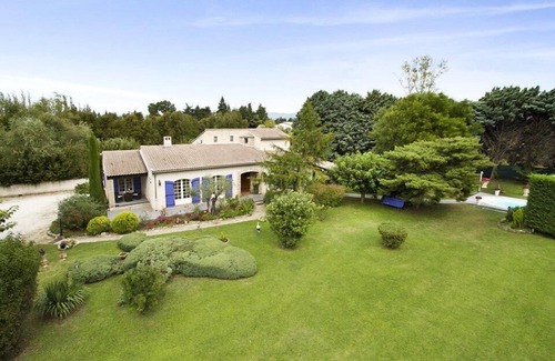 Cavaillon Casa | VILLA CON ENCANTO EN EL CAMPO