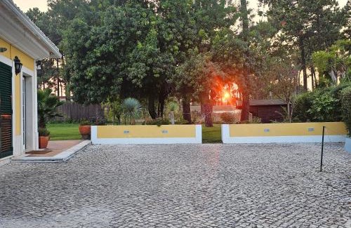Charneca de Caparica e Sobreda Villa | Charming Villa Jarros Private pool & Golf