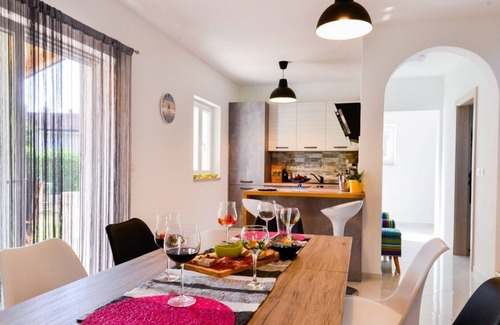 Radini Villa | Villa Stella / Beautiful Villa Stella in Juricani, northern Istria