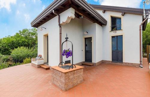 Mascali Villa | Charming villa with pool and panoramic surroundings