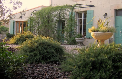 Beaufort Casa | Charming Village Home and Sunny Garden in the South of France