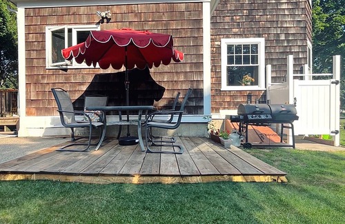 Sagamore Beach Casa | 1 min from Beach! Family-friendly antiqued house w/ backyard movie area