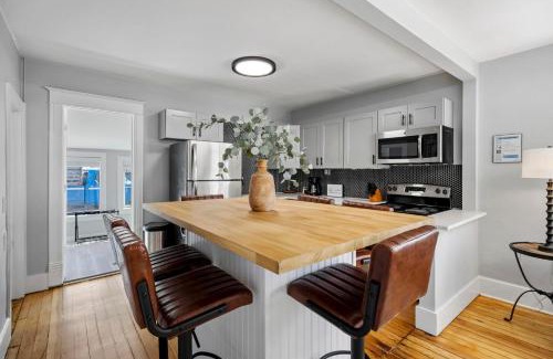 Fort Collins Casa | Charming Vintage Cottage with Hot Tub & Free Bikes!