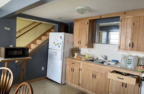 Town of Torrey Cabaña | Charming Vintage Lakefront Cottage on Seneca Lake