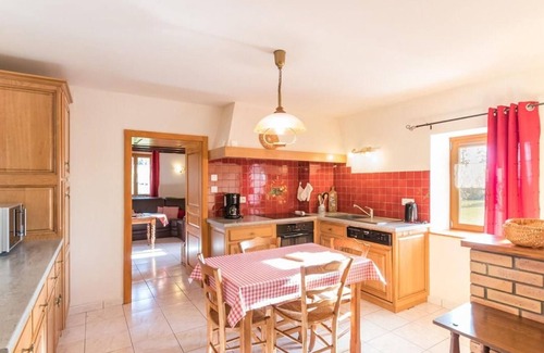Vallee du Breuchin Cabaña | Encantadora casa rural en Vosgos con chimenea y jardín