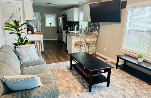 Novi Casa | Charming Walled Lake MI Cottage