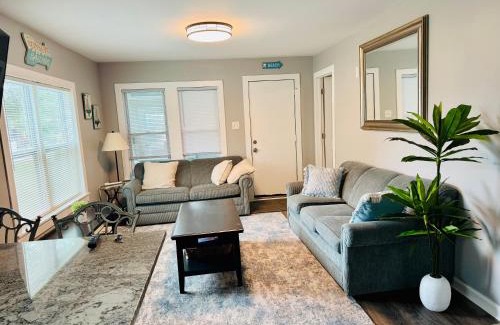 Novi Casa | Charming Walled Lake MI Cottage