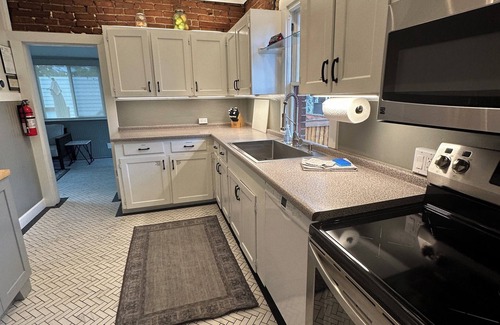 Washington Park Casa | Charming Washington Park Bungalow