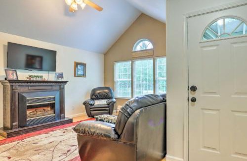Meadow Lakes Casa | Charming Wasilla Retreat Walk to Lake Lalen!