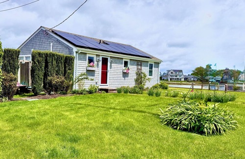 Snug Harbor Casa | Charming Waterfront Island Bungalow with DOCK in Narragansett!