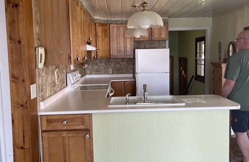 Ponshewaing Cabina | Charming Waterfront Cabin on the Inland Waterway