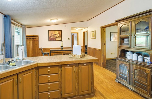 Watkins Glen Casa | Charming Watkins Glen Home w/ Deck & Yard!