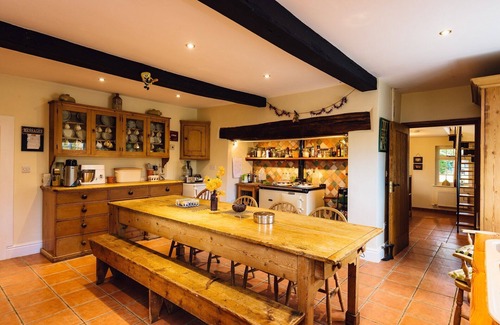 Meifod Casa | Encantadora granja, valle de Vyrnwy, fabulosas vistas al campo, capacidad para 14