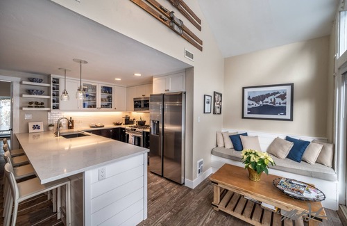 Matterhorn Village Chalet De Esquí | Charming West Vail 4 Bedroom, 3 Bathroom Mountain Chalet with Private Hot Tub
