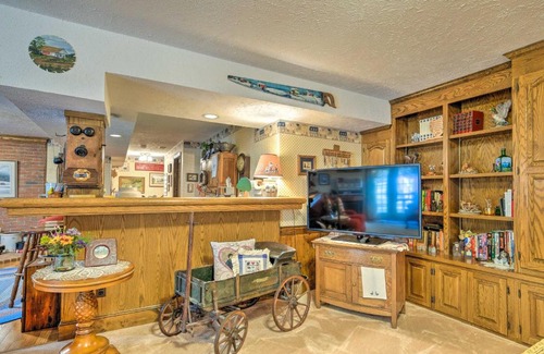 Woodbridge Apartamento | Charming Woodbridge Apt with Porch and Gazebo!