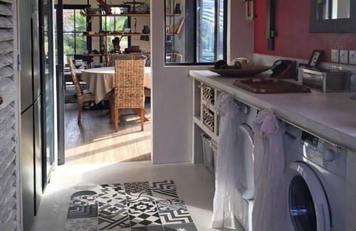 LHoumeau Casa | Encantadora casa de madera en una aldea muy tranquila