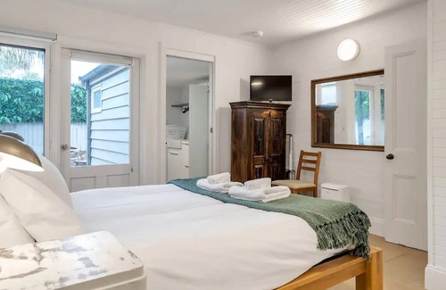 Balmain Casa | Charming Workers Cottage in a Perfect Enclave