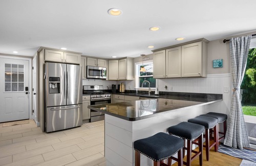 Yarmouth Port Casa | Charming Yarmouth Getaway Near Beaches with Central A/C & Fire Pit