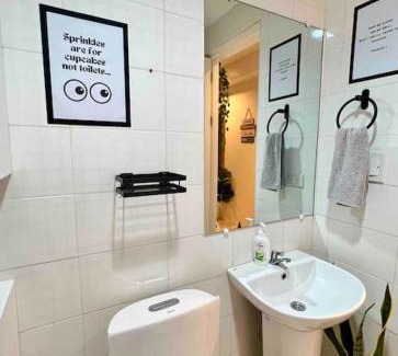 Olongapo Apartamento | Charm’s Place
