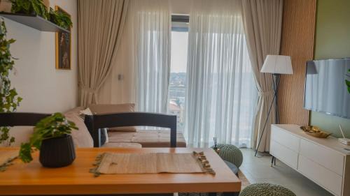 Roman Ridge Apartamento | CharmSlot at Nova