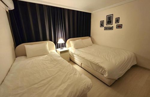 Sangam-dong Apartamento | CHARMSTAY In Seoul 합법숙소 공항철도 지하철역3분 3R2B