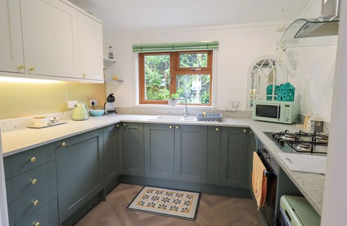Capernwray Cabaña | CHARNWOOD, pet friendly, country holiday cottage in Carnforth