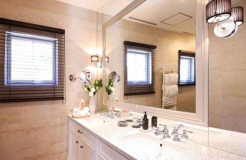 Higashishinagawa Cabaña | Chartered building Water cottage superior twin / Shinagawa-ku Tokyo