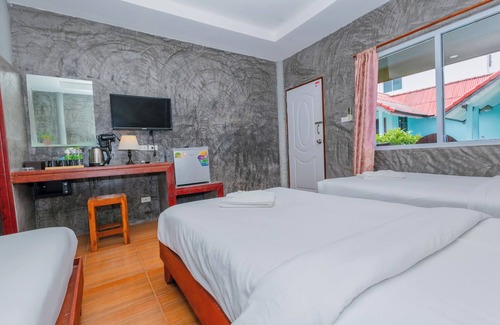 Haad Rin Hotel | Charung by The Sea