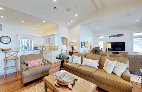 East End Casa | Chasing The Sun