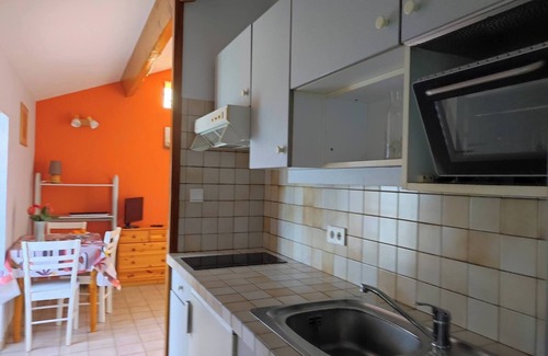 Chassiers Apartamento | Chassiers, Southern Ardèche, 30m² apartment, for 4 people max and shared pool