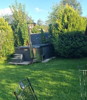 Janowice Wielkie Chalet De Esquí | Chata Czarny Kot z jacuzzi i sauną