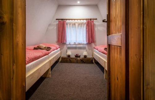 Liptovsky Jan Chalet De Esquí | Chata Smrekovica