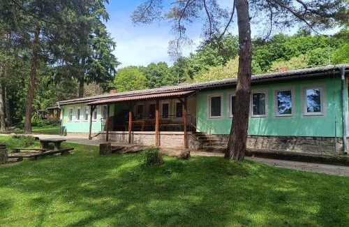 Jelenec Casa | Chata zelená