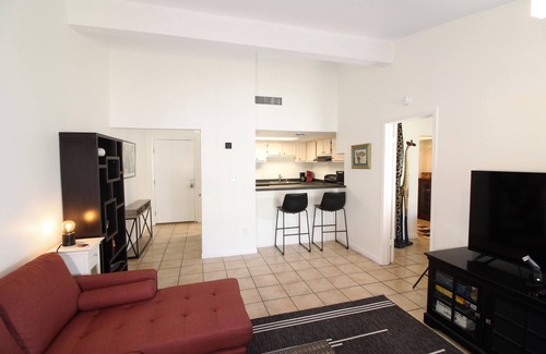 Villa Sabine Condominio | Chateau by the Bay, Close to Restaurants and Bars, Walk to the Gulf or Bay- W209