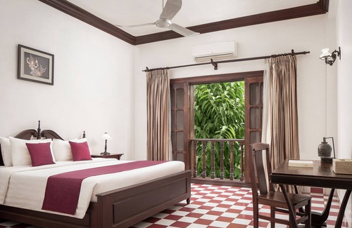 Downtown Siem Reap Hotel | Chateau d'Angkor La Residence